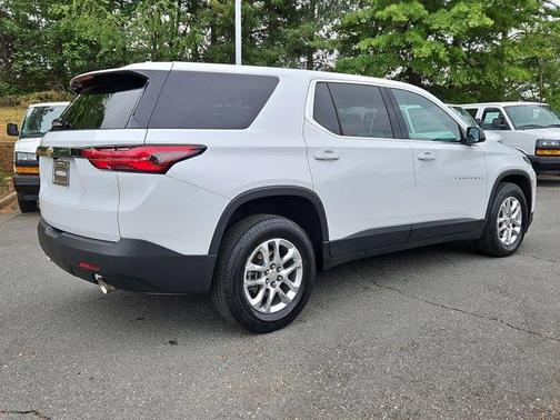 White 2023 Chevrolet Traverse LS