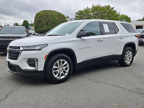 White 2023 Chevrolet Traverse LS