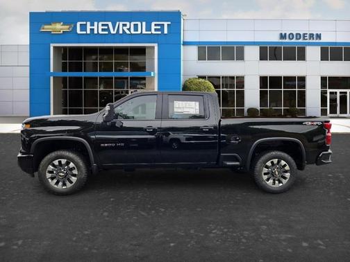 Black 2026 Chevrolet Silverado 2500 Custom