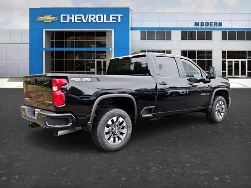 Black 2026 Chevrolet Silverado 2500 Custom
