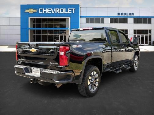 2024 Chevrolet Silverado 2500 Custom