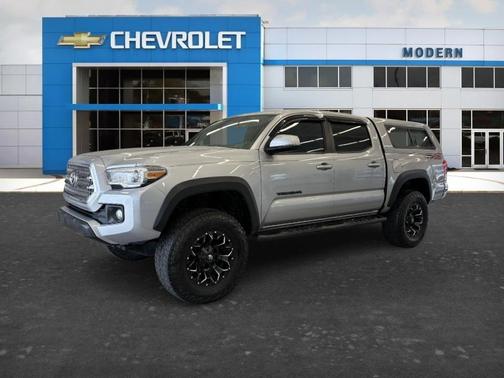 Silver 2017 Toyota Tacoma SR5
