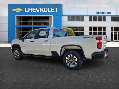 White 2026 Chevrolet Silverado 2500 Custom