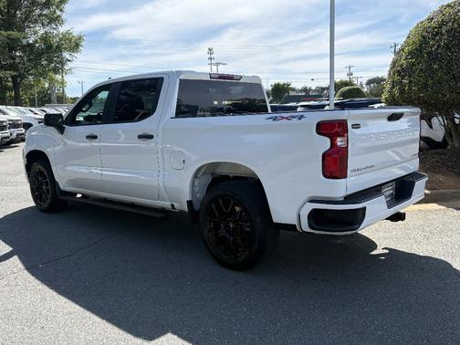 White 2024 Chevrolet Silverado 1500 Custom