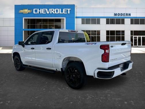 White 2024 Chevrolet Silverado 1500 Custom