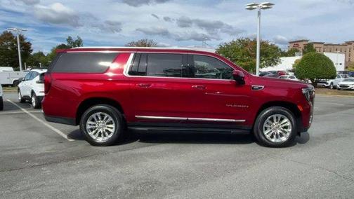 Photo 2 of 36 of 2022 GMC Yukon XL SLT