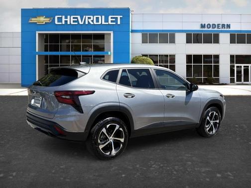 Gray 2025 Chevrolet Trax 1RS
