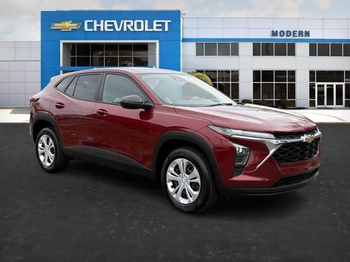 2025 Chevrolet Trax LS