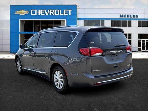 2019 Chrysler Pacifica Touring-L