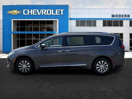 2019 Chrysler Pacifica Touring-L