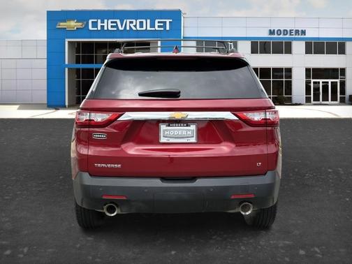 Red 2020 Chevrolet Traverse LT Cloth