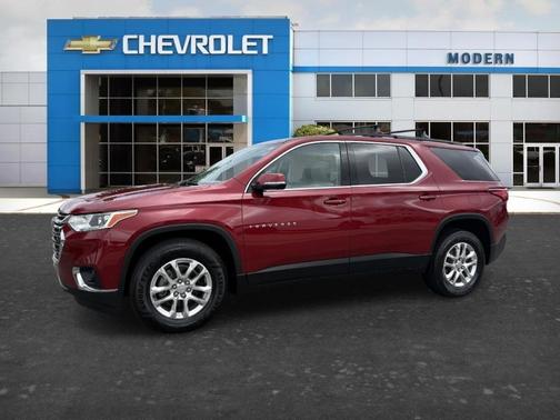 Red 2020 Chevrolet Traverse LT Cloth