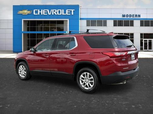 Red 2020 Chevrolet Traverse LT Cloth