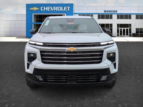 White 2026 Chevrolet Traverse High Country