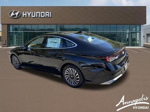 2025 Hyundai SONATA Hybrid Limited
