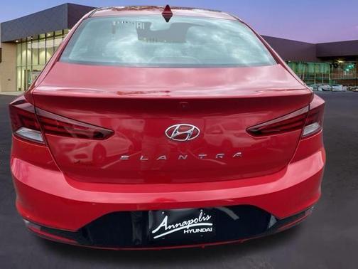 2019 Hyundai ELANTRA SEL