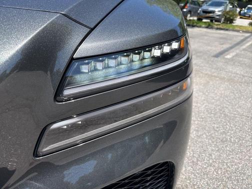2025 Genesis GV80 2.5T