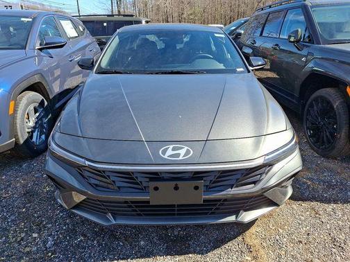2025 Hyundai ELANTRA HEV SEL Sport