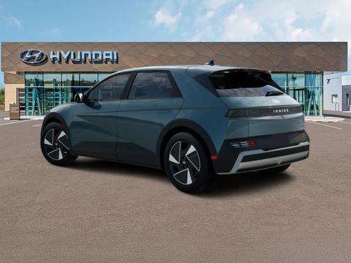2025 Hyundai IONIQ 5 SE