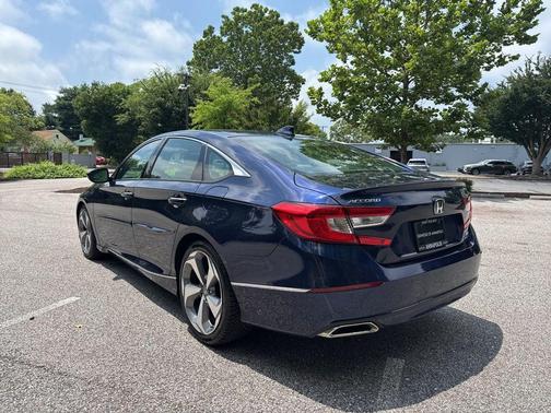 2019 Honda Accord Touring 2.0T