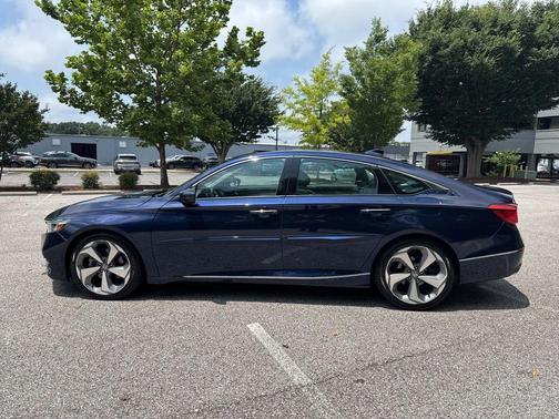 2019 Honda Accord Touring 2.0T
