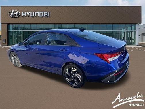 2025 Hyundai ELANTRA Limited