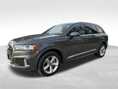 2021 Audi Q7 45 Premium Plus