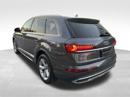 2021 Audi Q7 45 Premium Plus