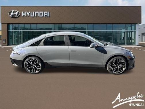 2025 Hyundai IONIQ 6 SEL