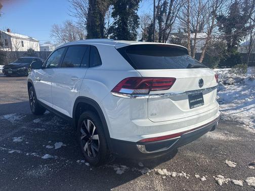 2023 Volkswagen Atlas Cross Sport 2.0T SE