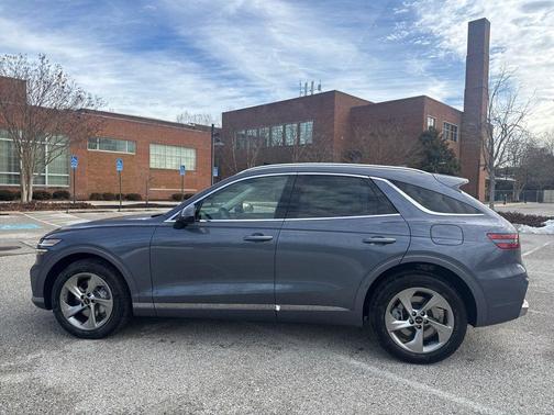 2026 Genesis GV70 2.5T Select