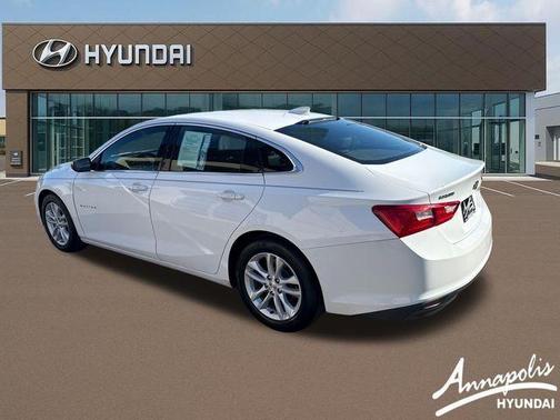 Summit White 2016 Chevrolet Malibu 1LT