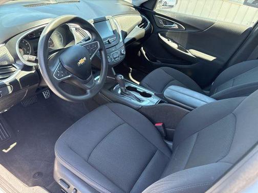 Summit White 2016 Chevrolet Malibu 1LT
