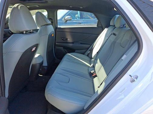 2025 Hyundai ELANTRA HEV Limited