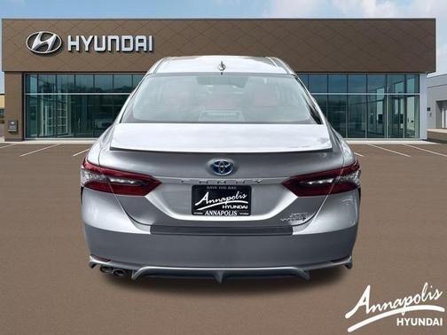 2022 Toyota Camry Hybrid XSE