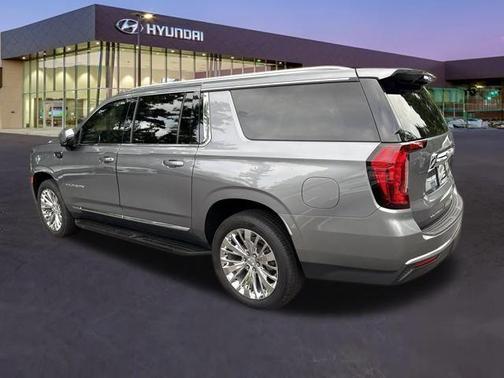 2022 GMC Yukon XL SLT