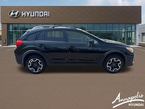 Crystal Black Silica 2017 Subaru Crosstrek 2.0i