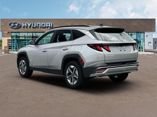 Shimmering Silver 2026 Hyundai TUCSON SEL