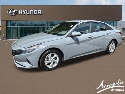 2022 Hyundai ELANTRA SE