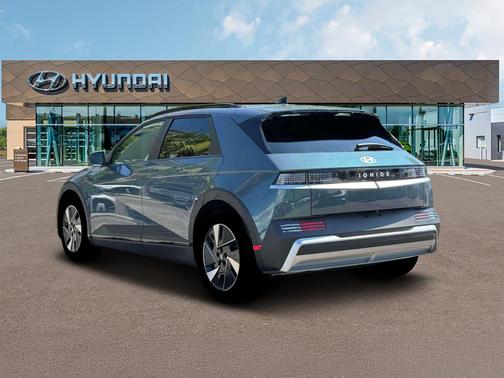 2025 Hyundai IONIQ 5 SEL