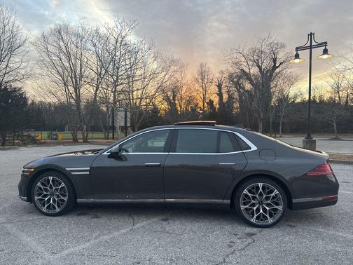 2024 Genesis G90 3.5T e-SC