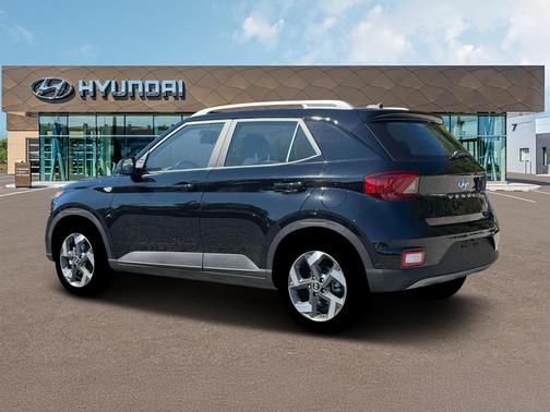 Onyx Black 2026 Hyundai VENUE SEL