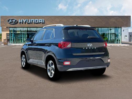 Onyx Black 2026 Hyundai VENUE SEL