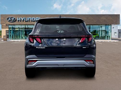 Phantom Black 2026 Hyundai TUCSON SE