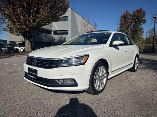 2018 Volkswagen Passat 3.6L SEL Premium