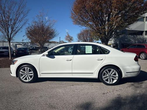 2018 Volkswagen Passat 3.6L SEL Premium