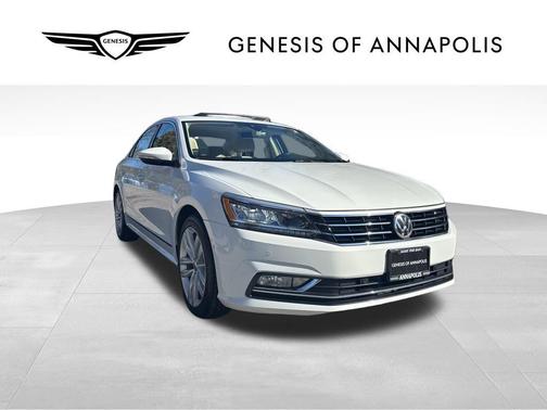 2018 Volkswagen Passat 3.6L SEL Premium