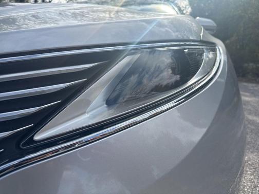 2013 Lincoln MKZ Base