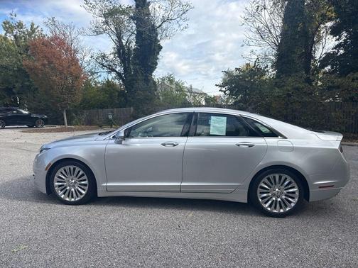 2013 Lincoln MKZ Base