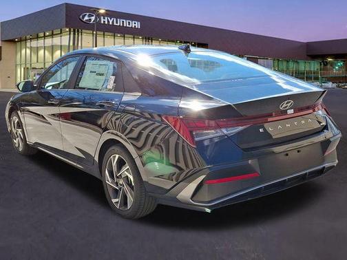 2025 Hyundai ELANTRA HEV Limited